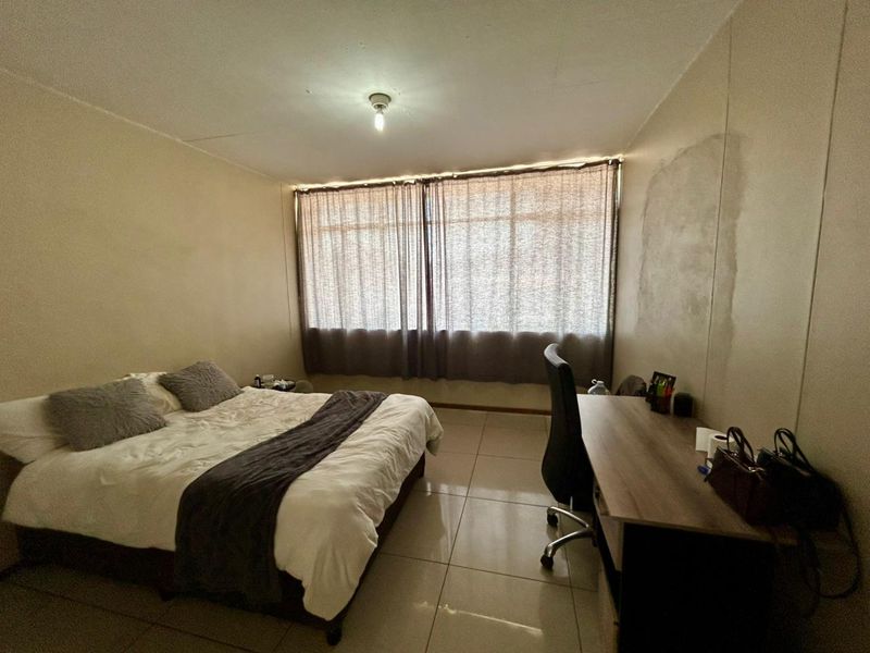 Apartment For Sale In Pretoria - Photo 3