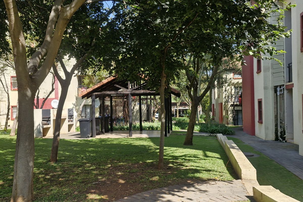 GROUND FLOOR STUDIO APARTMENT TO RENT IN OUKRAAL FOR R5 500 - Photo 5