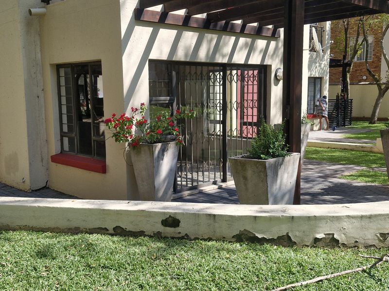 GROUND FLOOR STUDIO APARTMENT TO RENT IN OUKRAAL FOR R5 500 - Photo 7