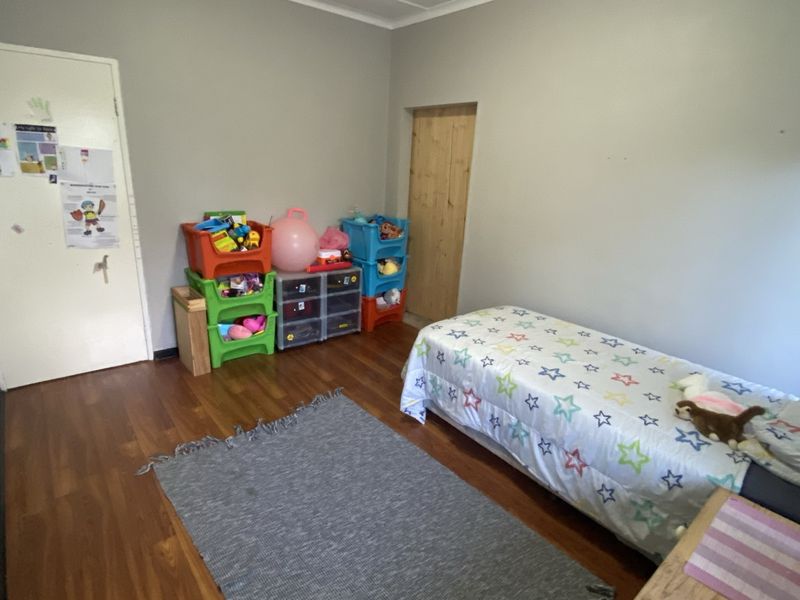 Big and Beautiful House waiting to become YOUR home! - Photo 10