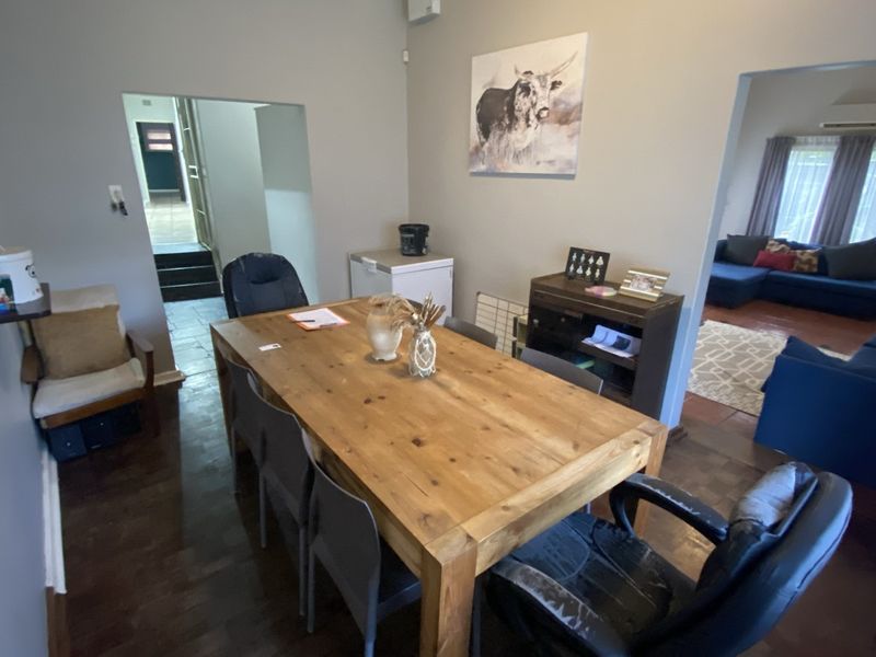 Big and Beautiful House waiting to become YOUR home! - Photo 6