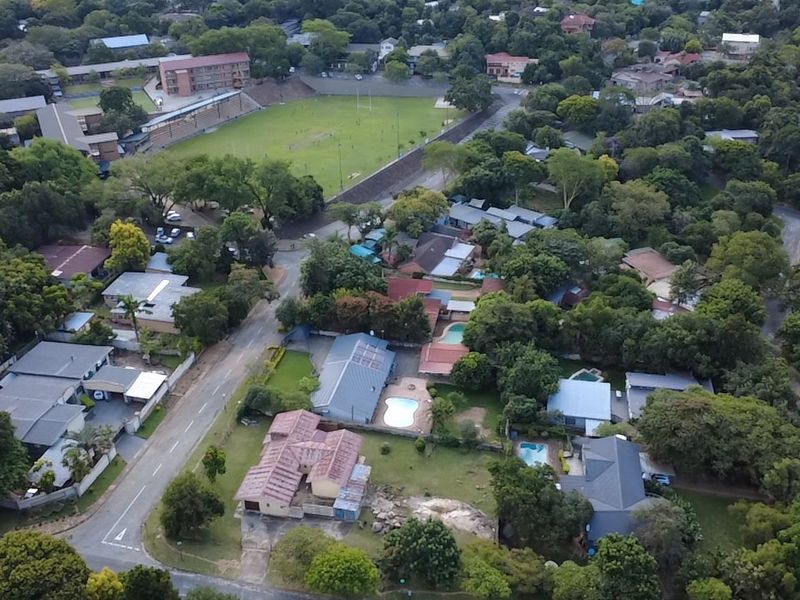 Big and Beautiful House waiting to become YOUR home! - Photo 3