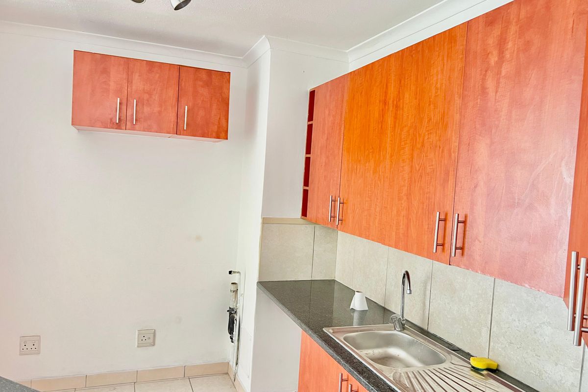 Prime Umhlanga Living – Spacious 3 Bed, 2 Bath in The Zone - Photo 5