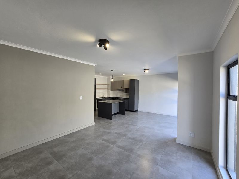 Brand new apartment for sale in Westbrook! - Photo 7