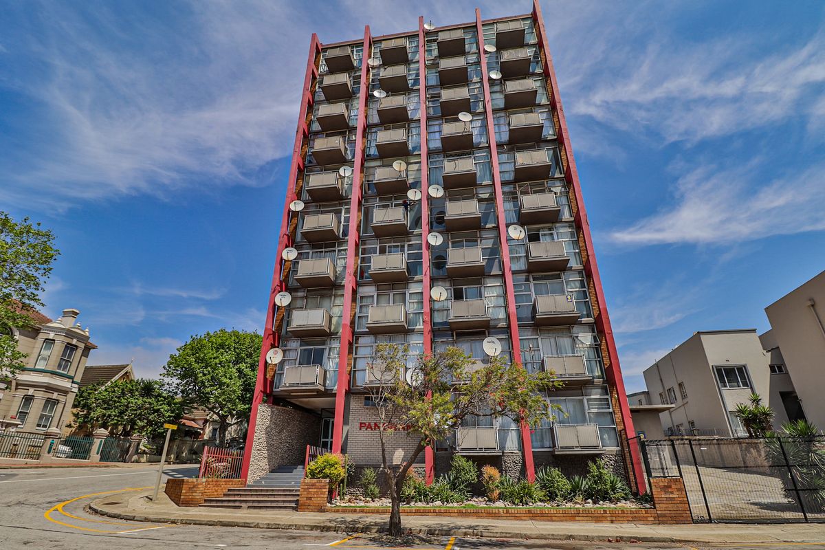 SECURE BACHELOR APARTMENT FOR SALE - Photo 2