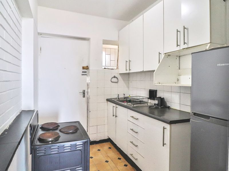 SECURE BACHELOR APARTMENT FOR SALE - Photo 3