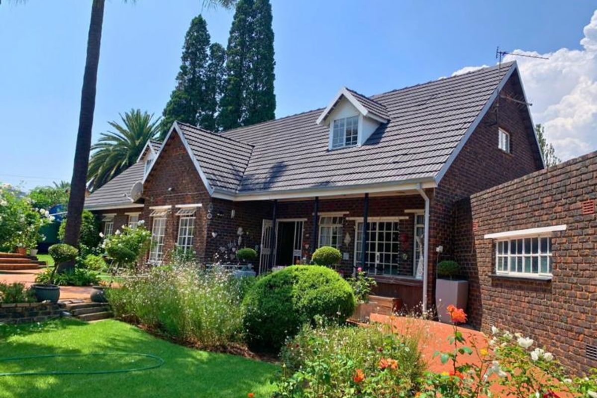 Stunning Family Home in Norkem Park - Photo 3