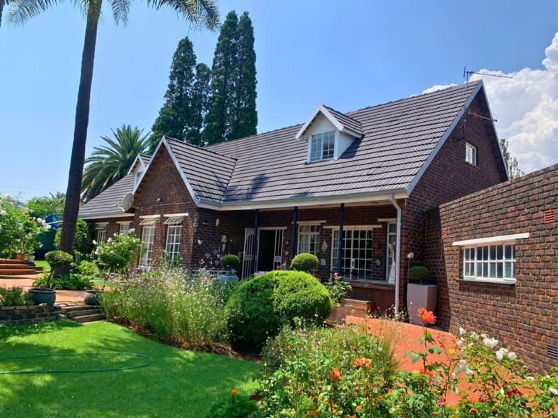Stunning Family Home in Norkem Park - Photo 3