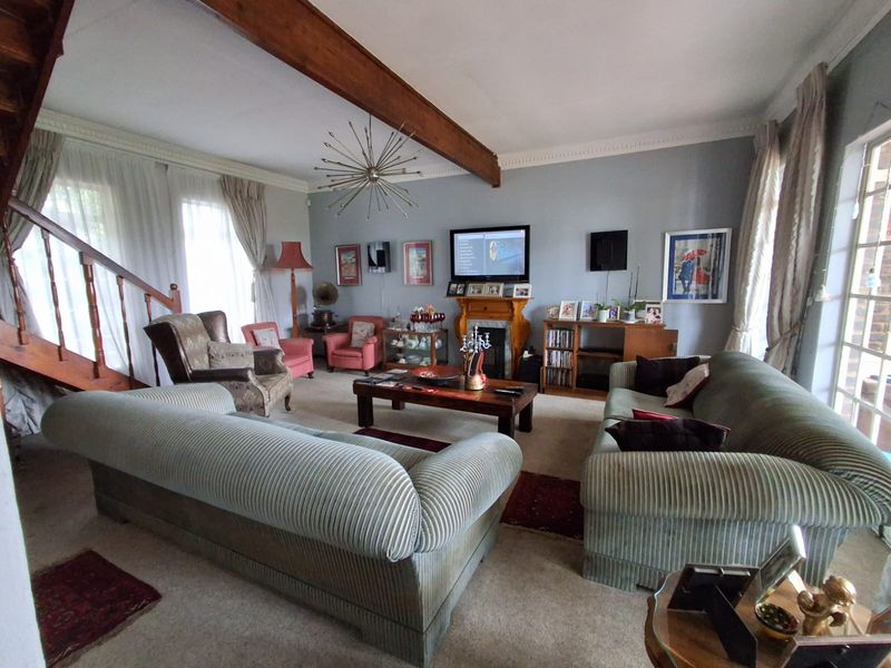 Stunning Family Home in Norkem Park - Photo 8
