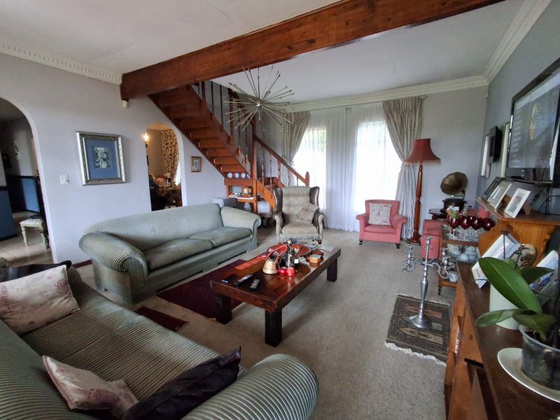 Stunning Family Home in Norkem Park - Photo 7