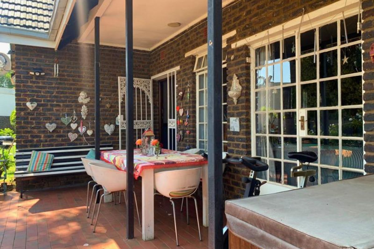 Stunning Family Home in Norkem Park - Photo 5