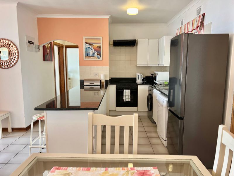 Stunning 2 Bedroom Coastal Apartment with Uninterrupted Sea Views in  Ballito - Photo 2