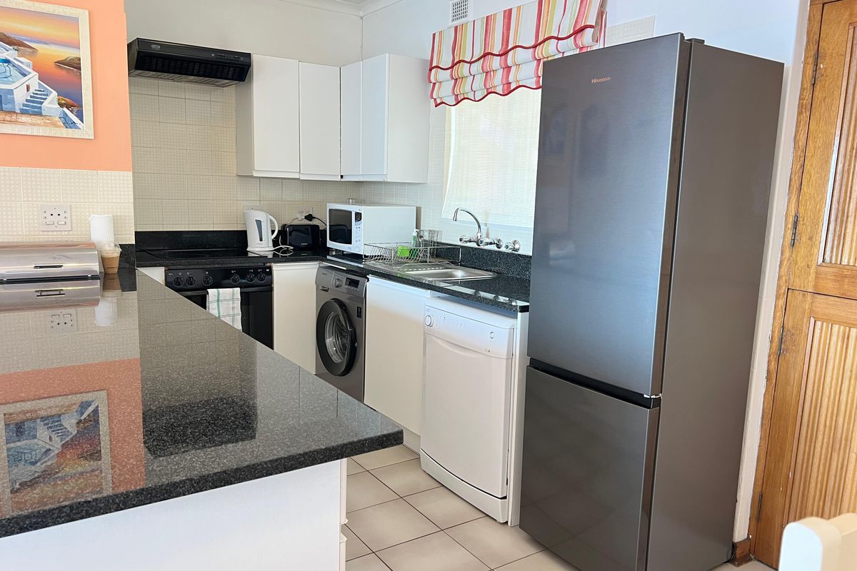 Stunning 2 Bedroom Coastal Apartment with Uninterrupted Sea Views in  Ballito - Photo 5