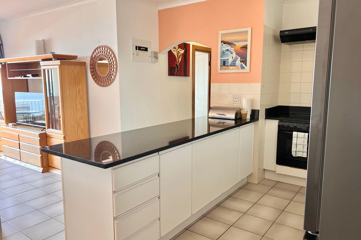 Stunning 2 Bedroom Coastal Apartment with Uninterrupted Sea Views in  Ballito - Photo 4