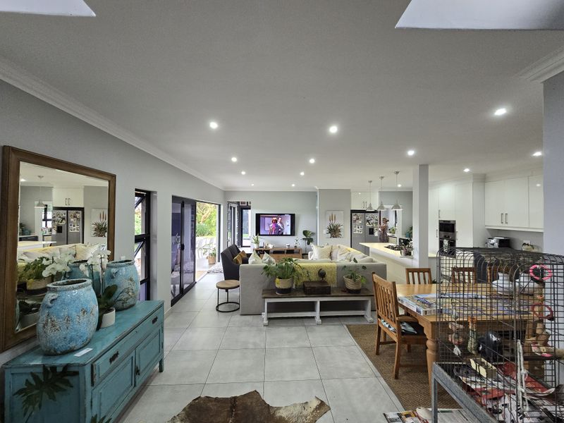 Beautiful Free-Standing Home in the picturesque Dolphin Ridge, Mount Richmore! - Photo 7