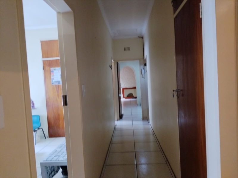 3-Bedroom Family Home with a Granny Flat in Norkem Park, waiting for its New Owner. - Photo 9