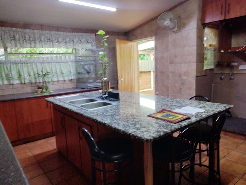 3-Bedroom Family Home with a Granny Flat in Norkem Park, waiting for its New Owner. - Photo 4