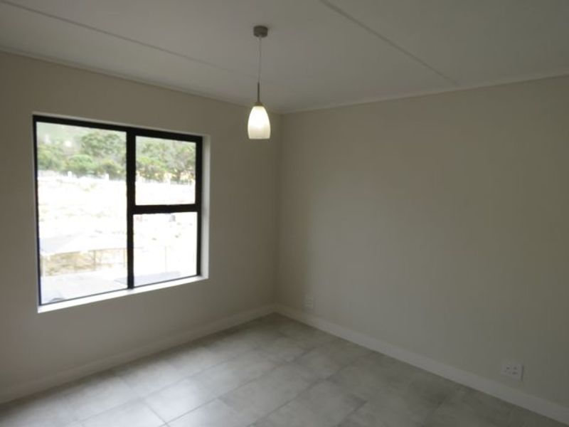 3-Bedroom Apartment to Rent in Greenbay Estate - Photo 6