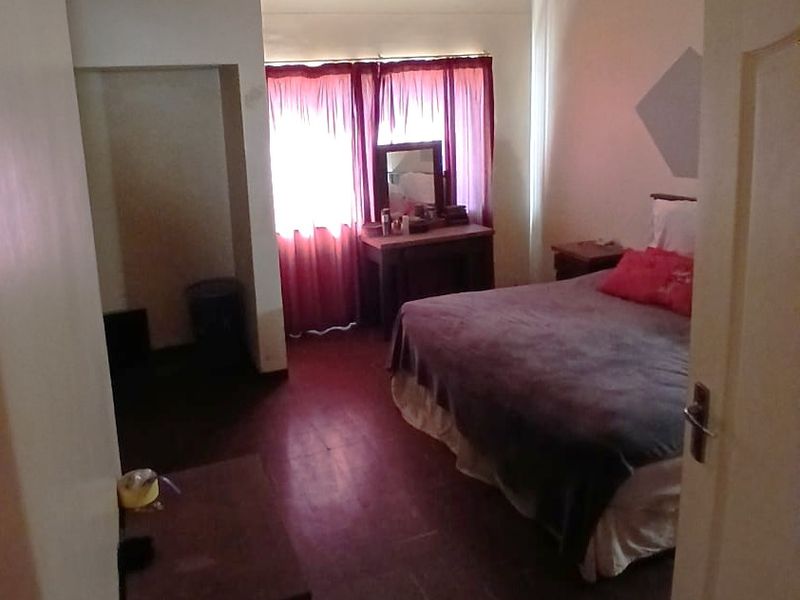 3 BED 1 BATH DUPLEX FOR SALE - Photo 9