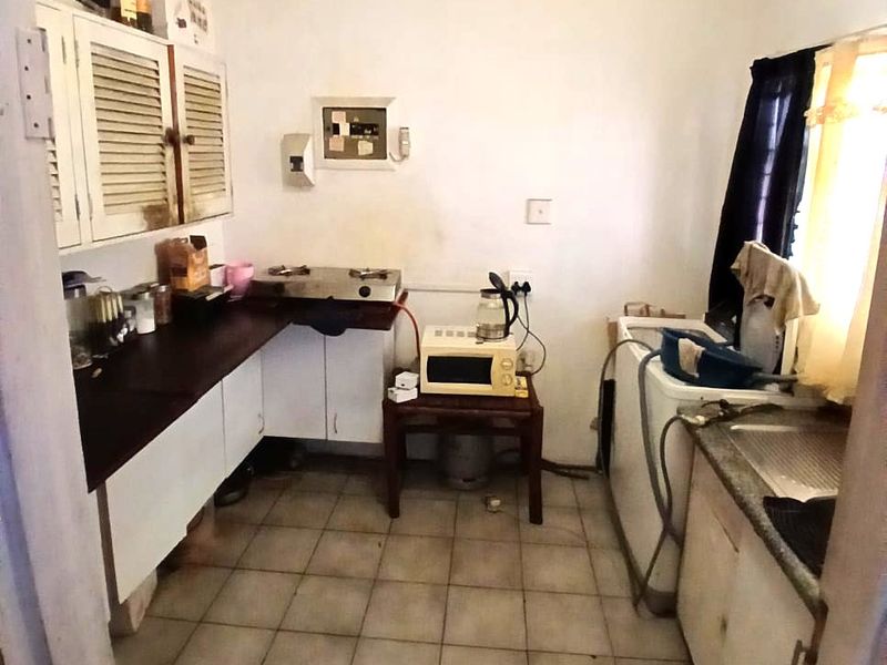 3 BED 1 BATH DUPLEX FOR SALE - Photo 5