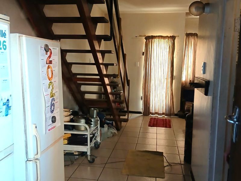 3 BED 1 BATH DUPLEX FOR SALE - Photo 3