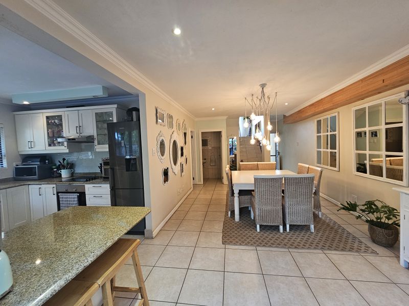 Multi level modern home for sale - Photo 3