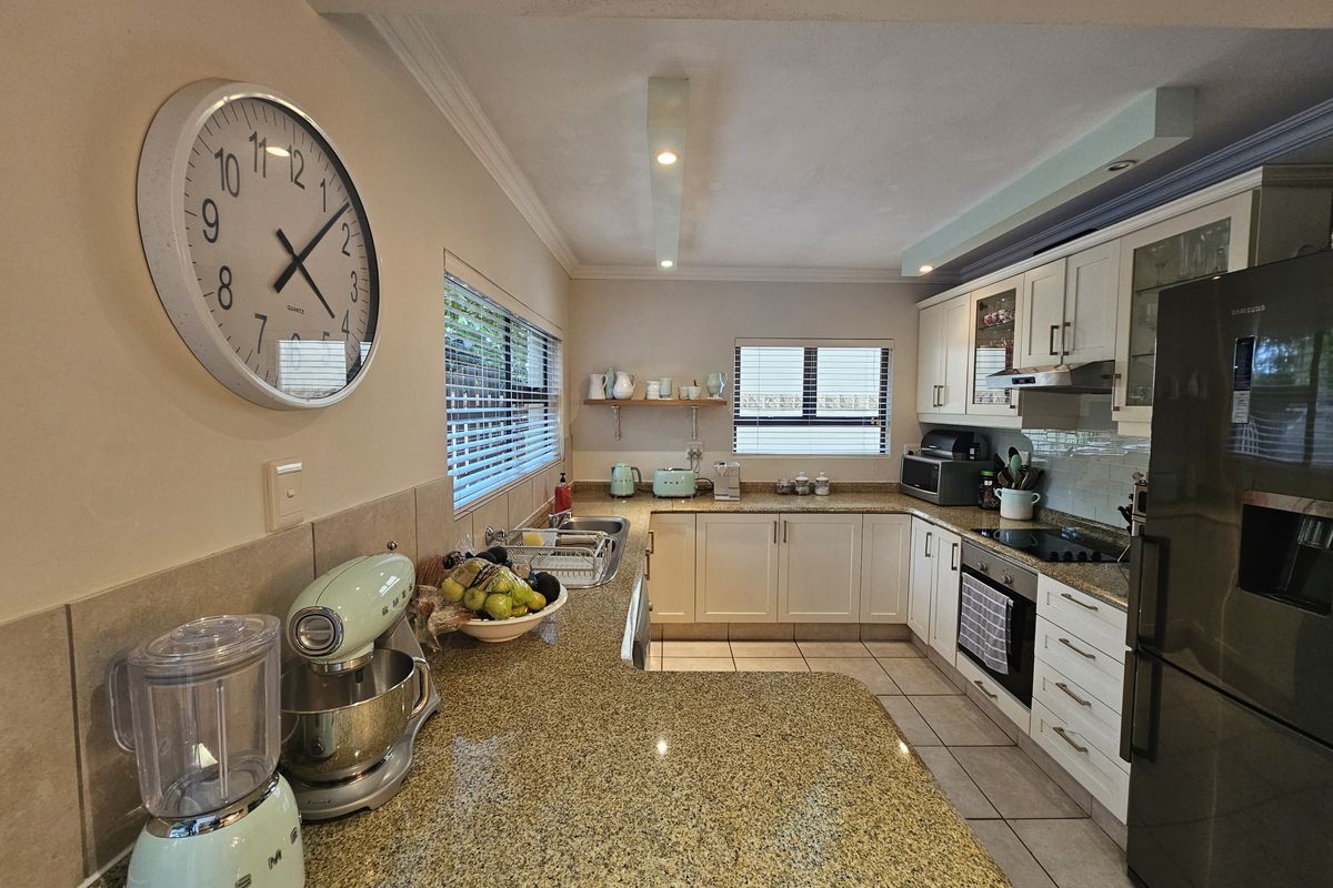 Multi level modern home for sale - Photo 4