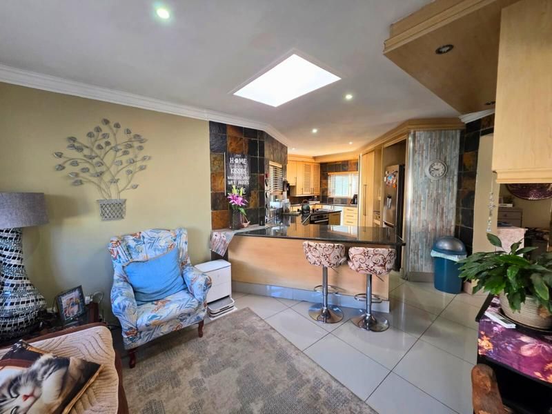 THIS IS IT!!! 🤩 Exclusive, Elegant Family Living in Blue Gill Estate!!!!!!!!!!! - Photo 8