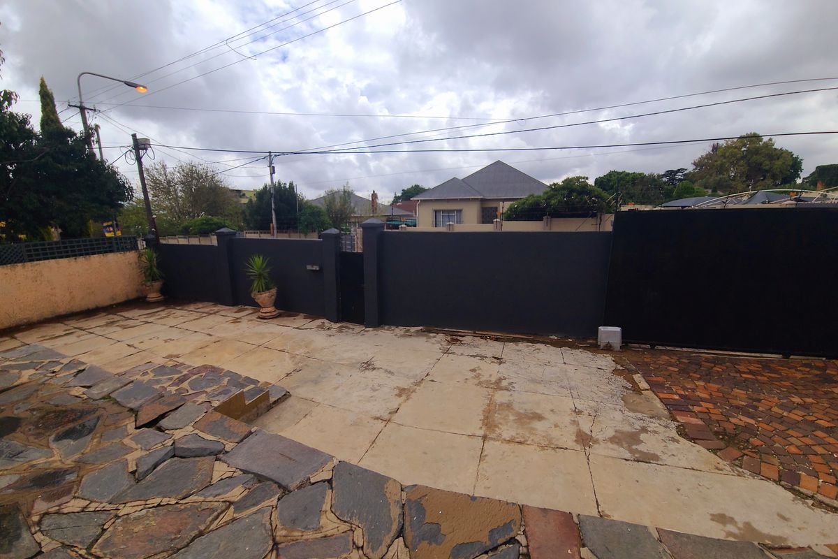 Make Your Move on This Solid Family Home with Built-In Income Potential! - Photo 5