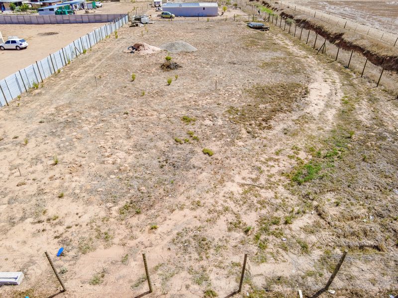 Spacious Plot with Approved Building Plans – Excellent Opportunity - Photo 3