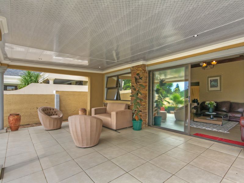 AN EXCEPTIONAL FAMILY HOME IN THE HEART OF BRAMLEY!!! - Photo 6