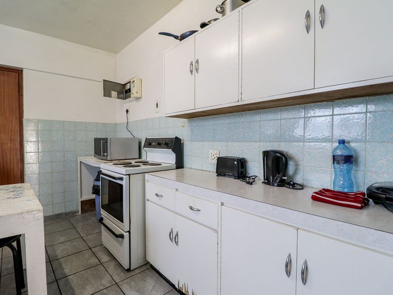 HUMEWOOD FURNISHED ROOM IN APARTMENT FOR RENT - Photo 5