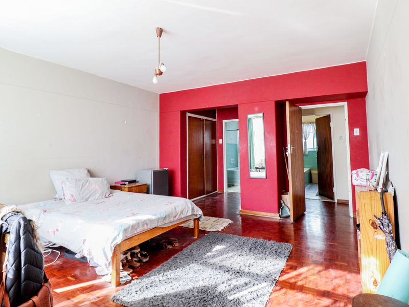 HUMEWOOD FURNISHED ROOM IN APARTMENT FOR RENT - Photo 2