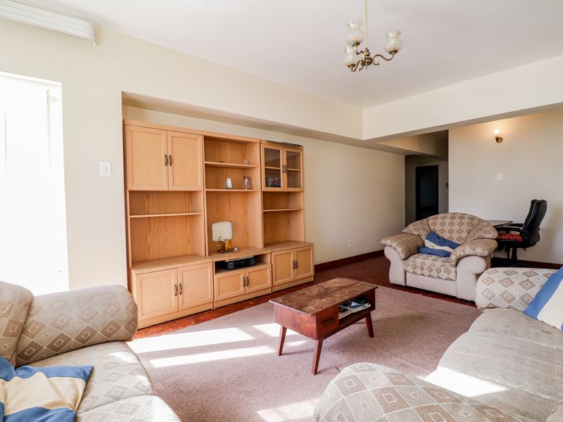 HUMEWOOD FURNISHED ROOM IN APARTMENT FOR RENT - Photo 7