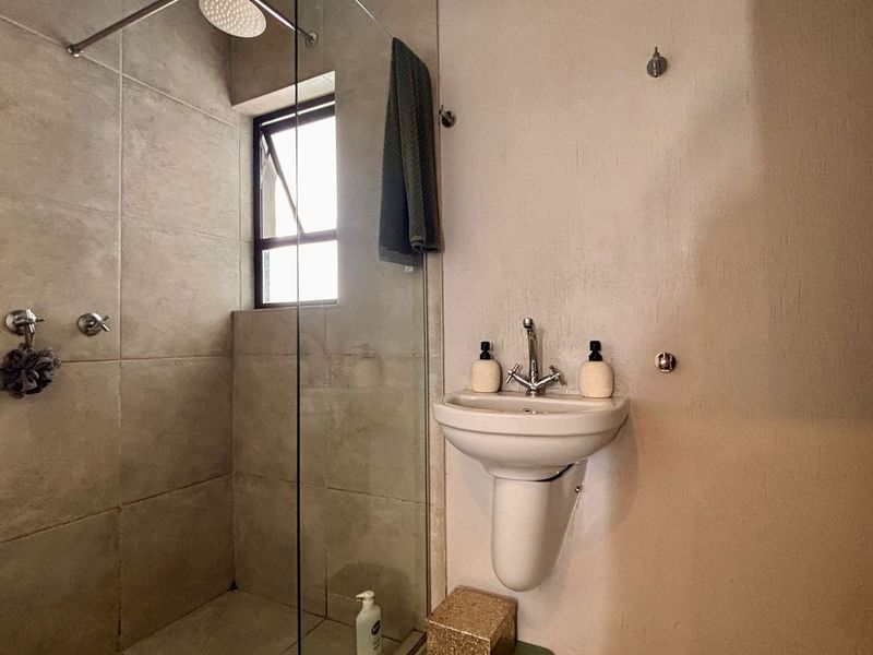 1 BEDROOM APARTMENT TO LET IN COMPLEX - Photo 9