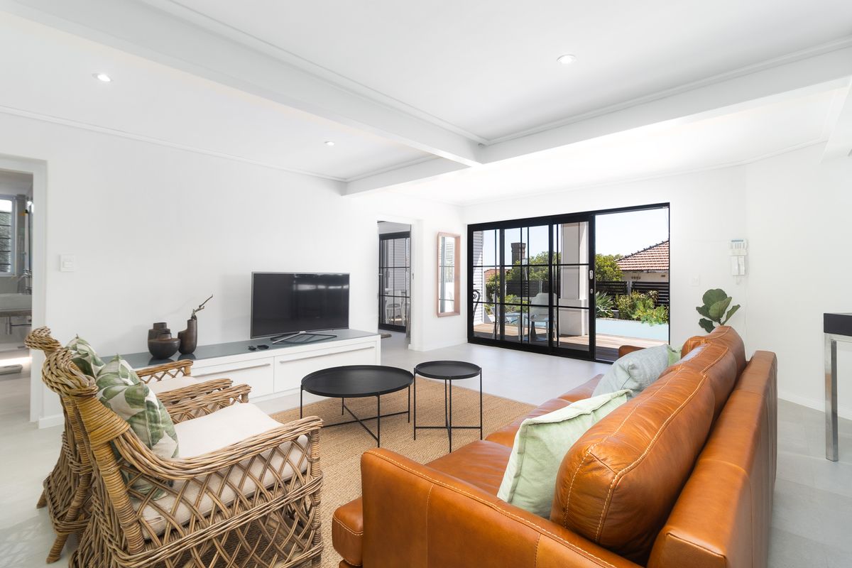 stunning 1 bedroom to rent in Greenpoint - Photo 3
