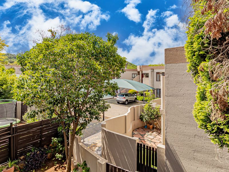 2 Bedroom 1 Bathroom First Floor Pet friendly Apartment To Let in Glenvista - Photo 5