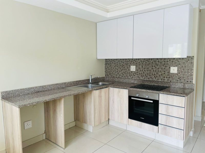 Modern 2-Bedroom Apartment in Umhlanga - Photo 5