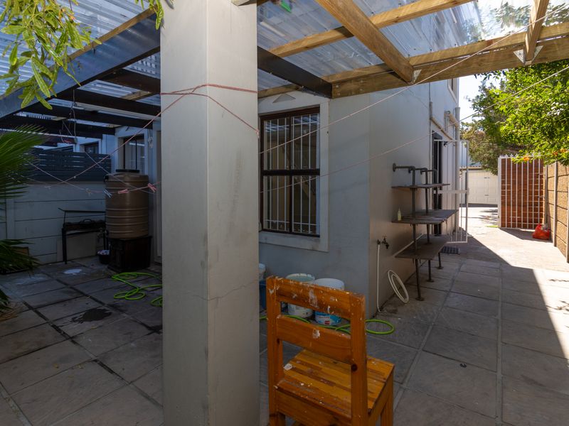 Modern Living In Parklands Main - Photo 2