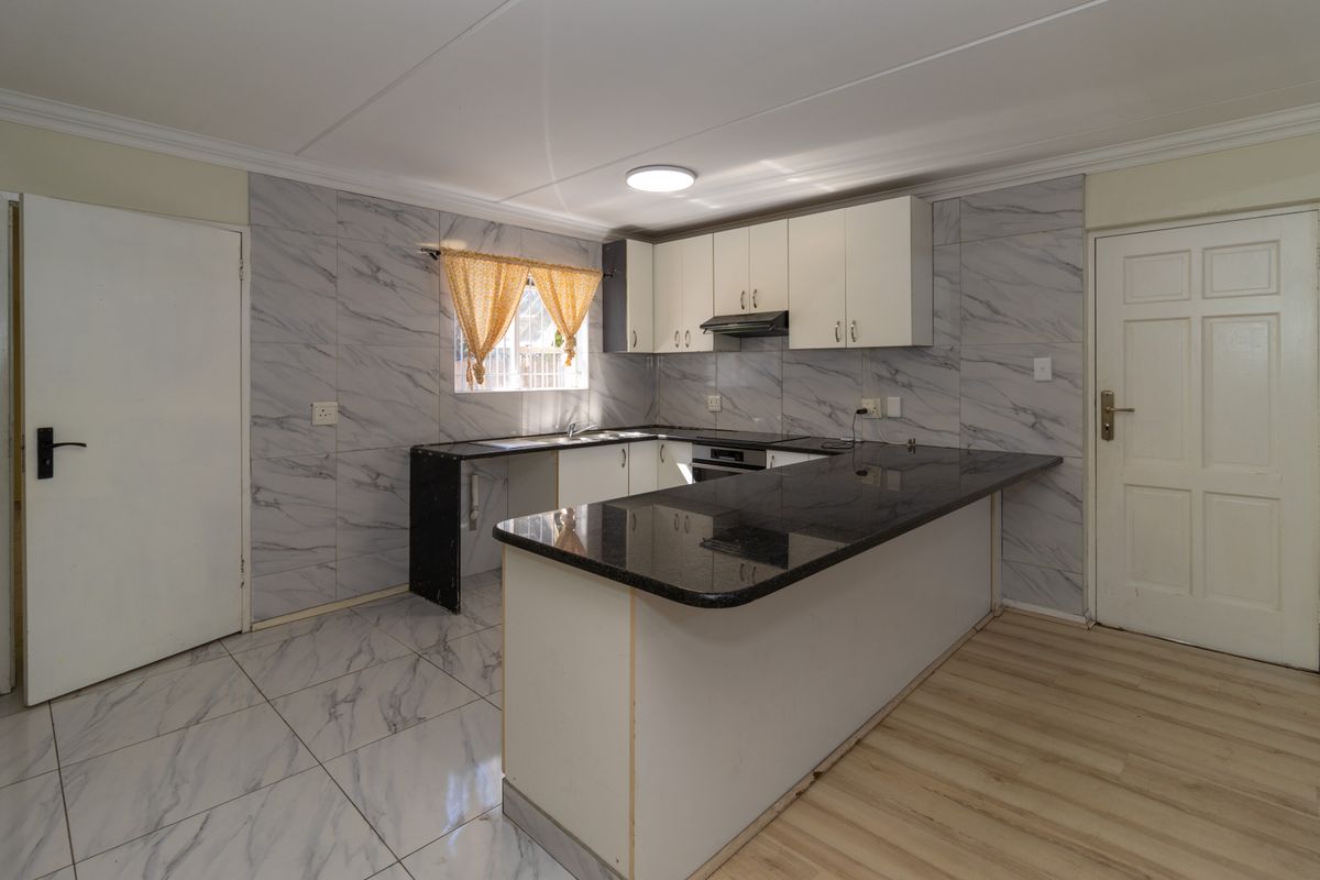 Modern Living In Parklands Main - Photo 5