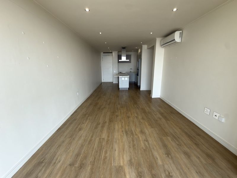 Stunning 2 bedroom apartment with sea views *OVER 50’s* - Photo 9