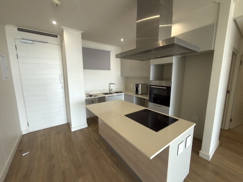 Stunning 2 bedroom apartment with sea views *OVER 50’s* - Photo 5