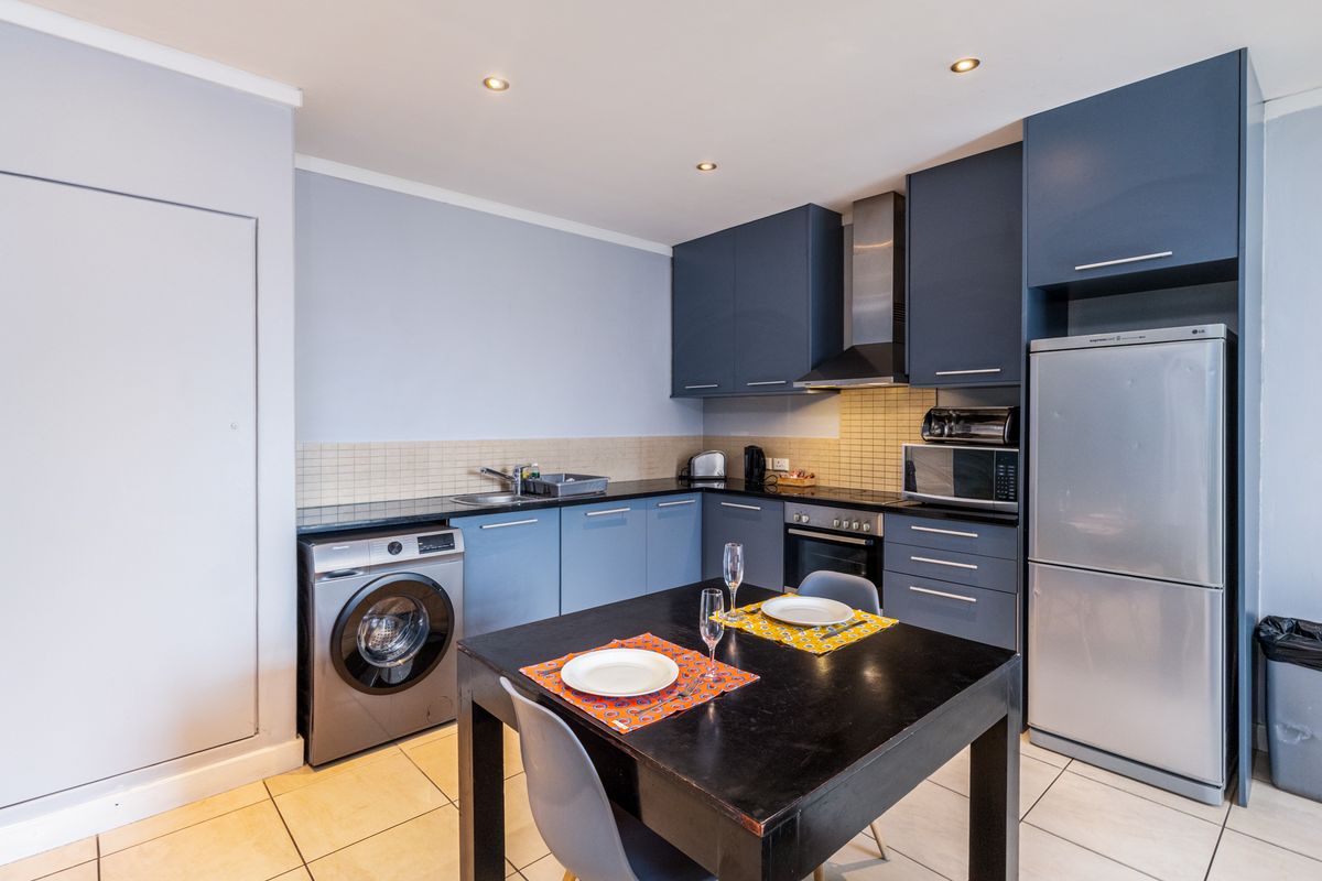 Fully Furnished apartment in the Icon - Investment Opportunity - Photo 5