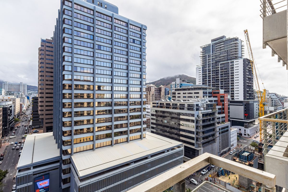 Fully Furnished apartment in the Icon - Investment Opportunity - Photo 3