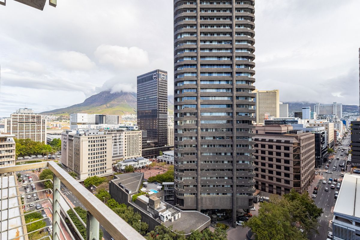 Fully Furnished apartment in the Icon - Investment Opportunity - Photo 2