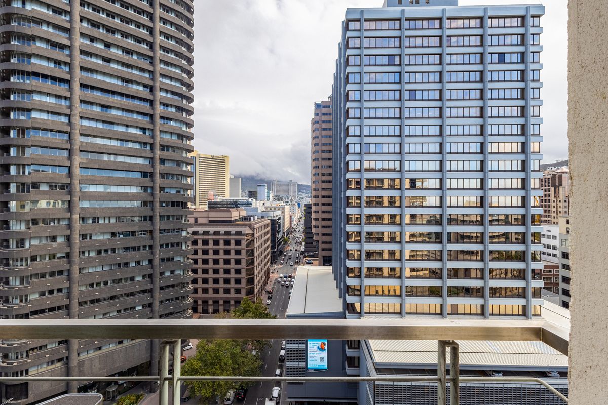 Fully Furnished apartment in the Icon - Investment Opportunity - Photo 4