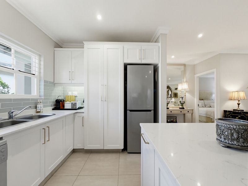 Recently  Renovated 3 Bedroom Home - Photo 5