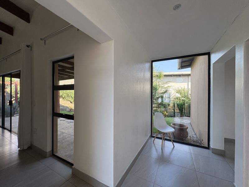 3 -Bedroom family Home. - Photo 2