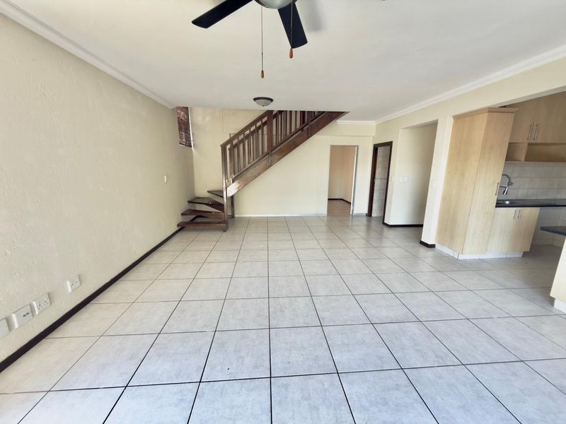 Charming 3-Bedroom Townhouse in Seaward Estate - Photo 8