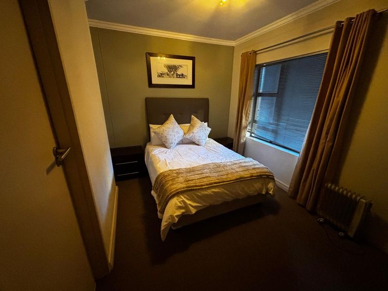 Luxury 2-Bedroom Top Floor Apartment - Westpoint, Morningside - Photo 6